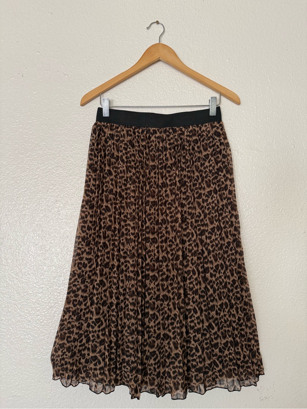 Joie Leopard Print Pleated Midi Skirt - Brown and Black size M women’s